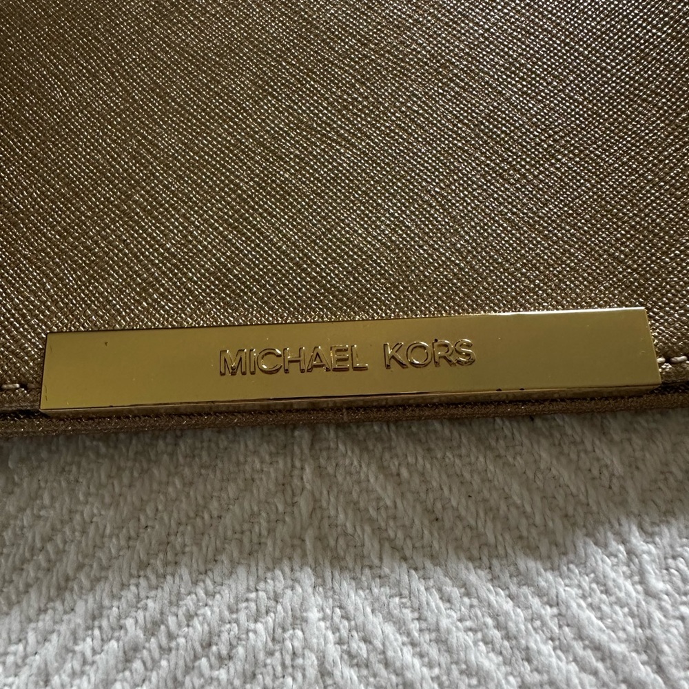 Michael Kors Gold Crossbody Bag with Chain Crossbody Strap - Picture 6 of 8